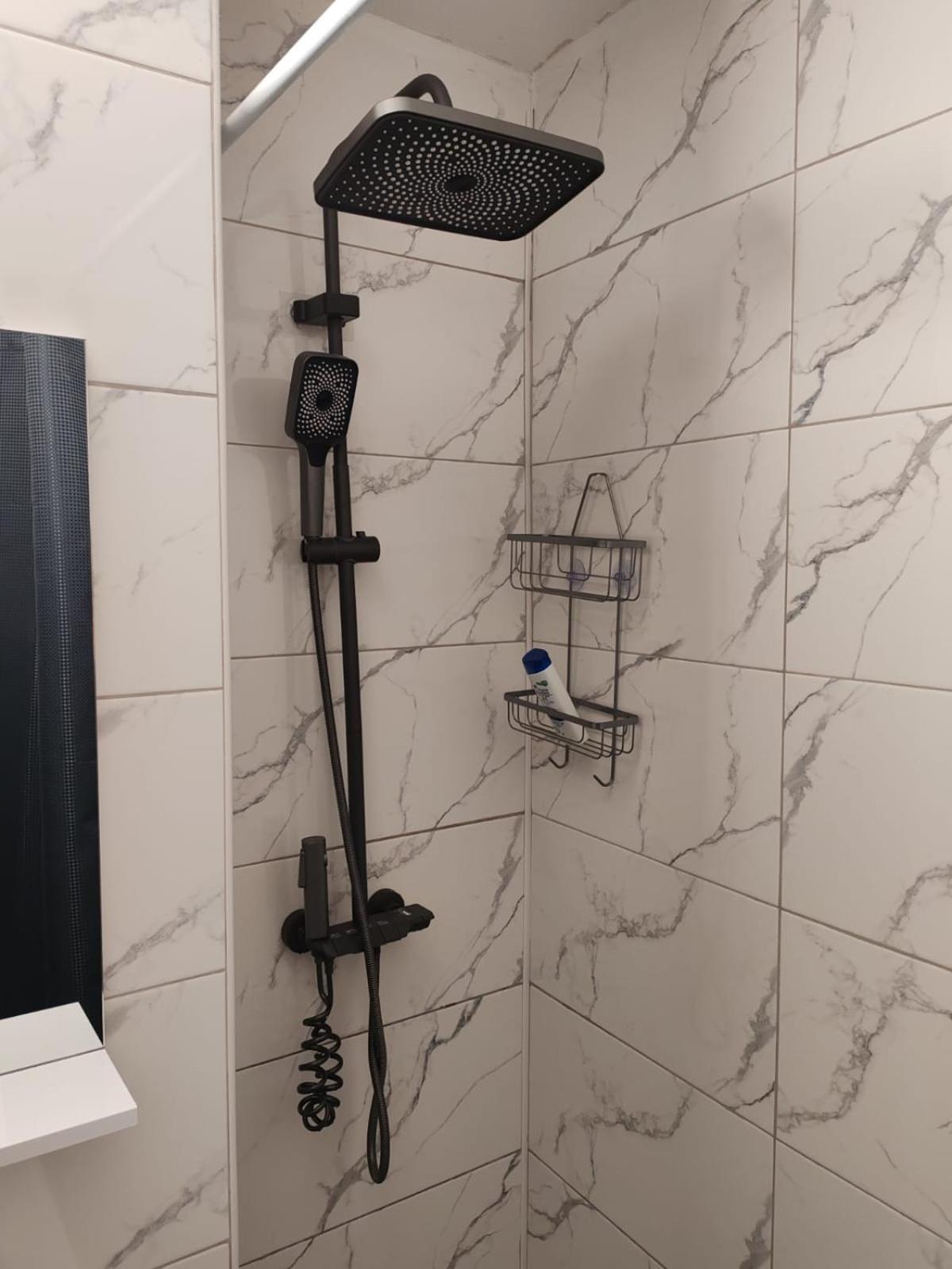 شقة Garsoniera G3 كرايوفا المظهر الخارجي الصورة