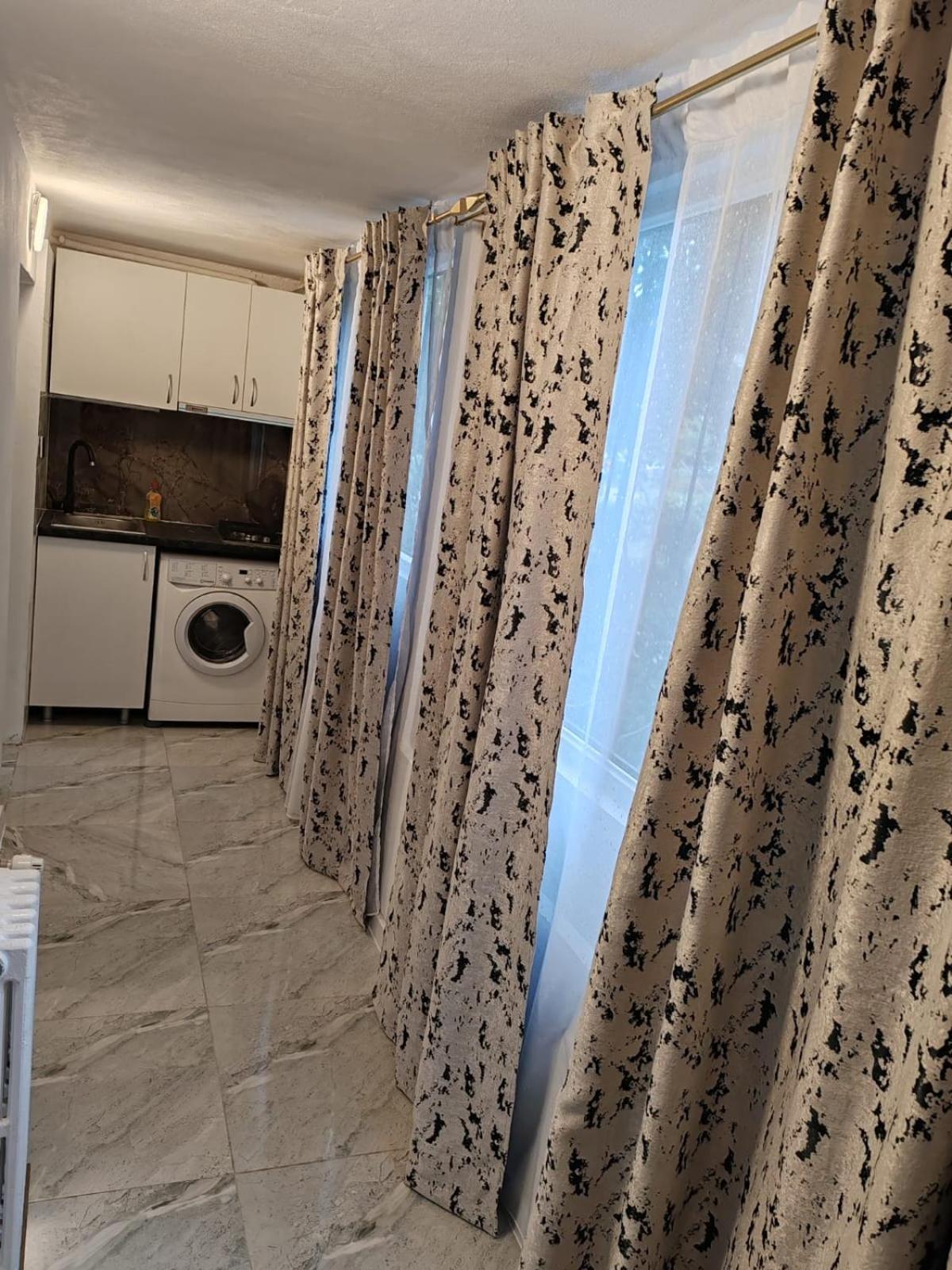 شقة Garsoniera G3 كرايوفا المظهر الخارجي الصورة